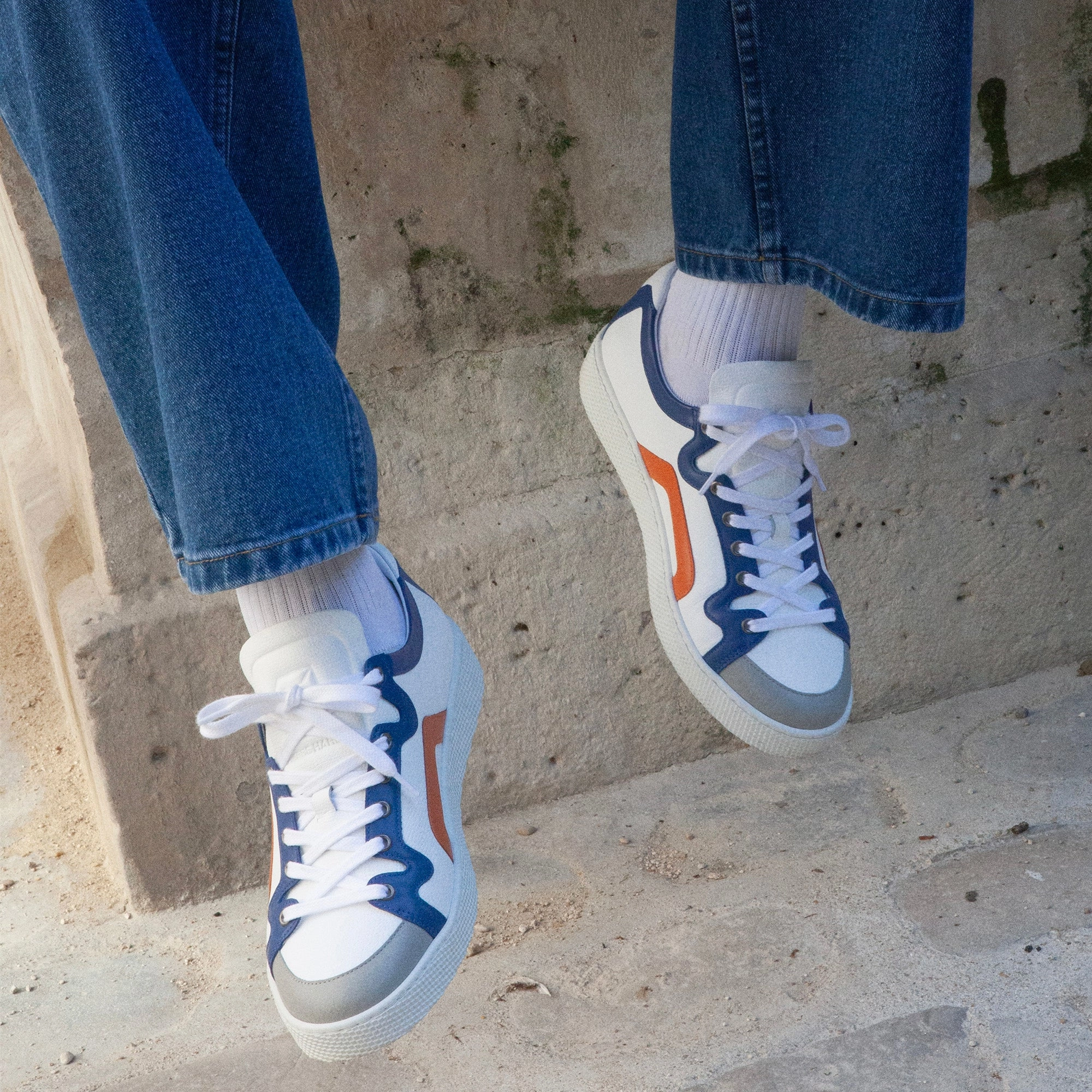 104 SNEAKERS Sleek Sneakers