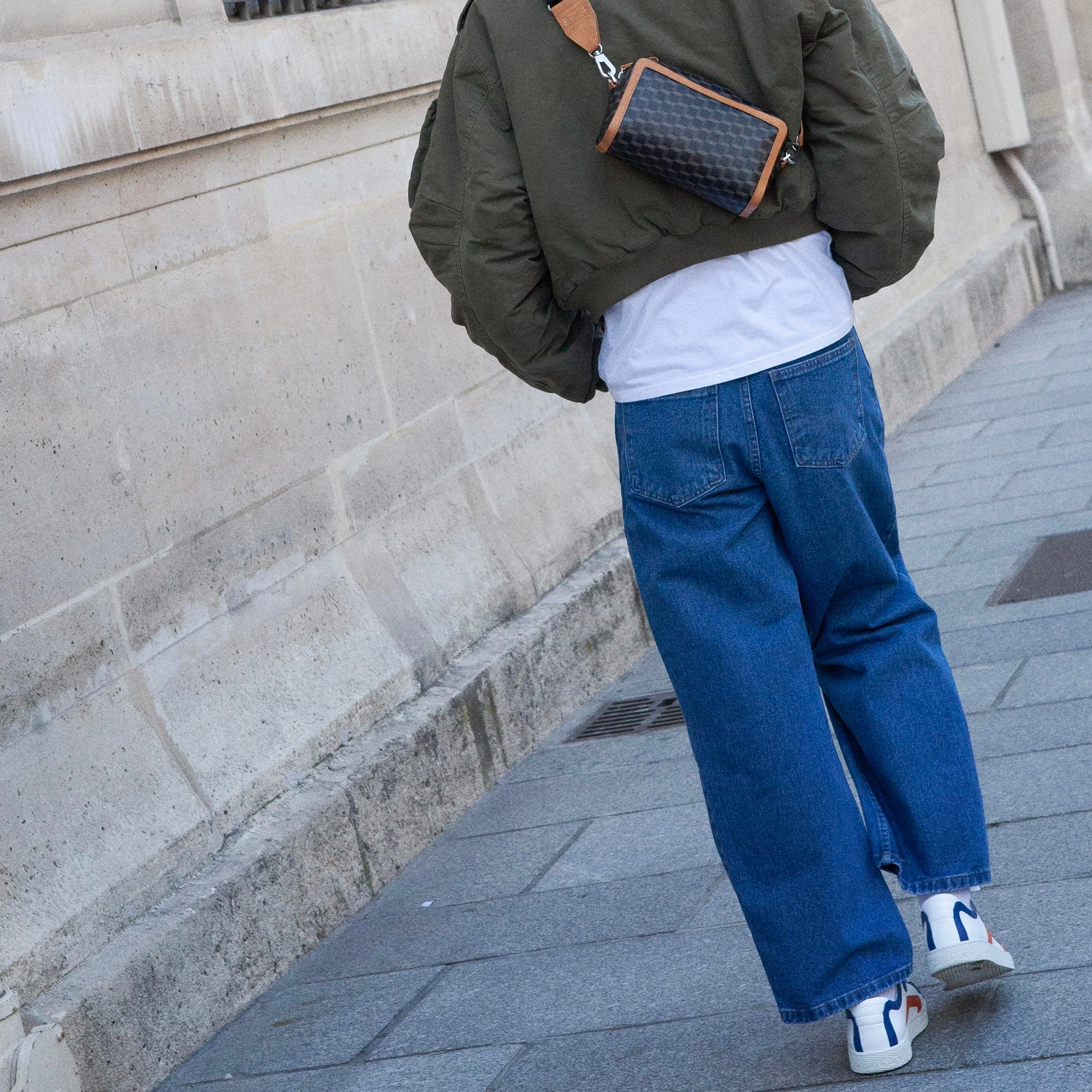 104 SNEAKERS Casual Sneakers