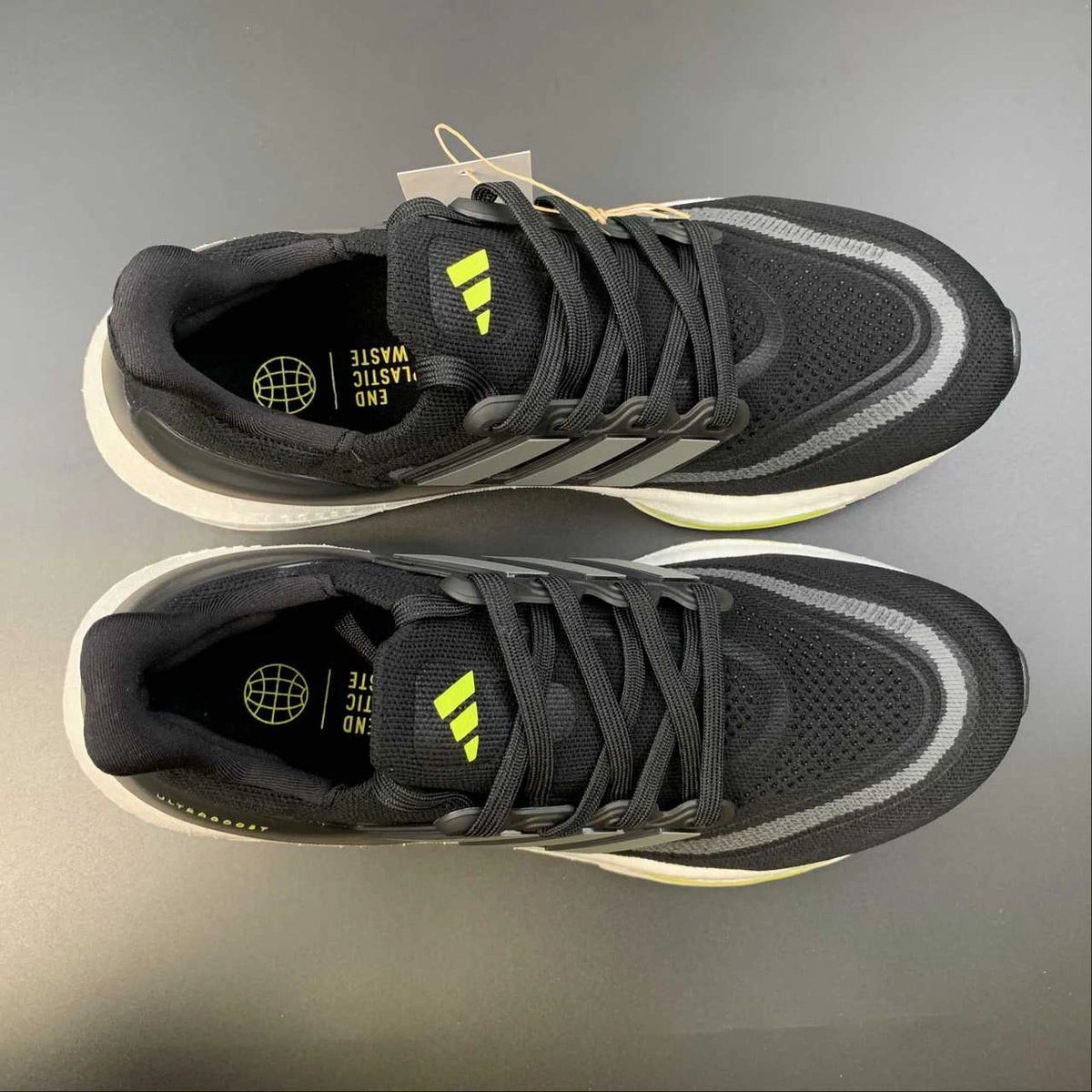 Adidas Ultraboost Light 23 Preto com Verde Adidas Turf Shoes Football