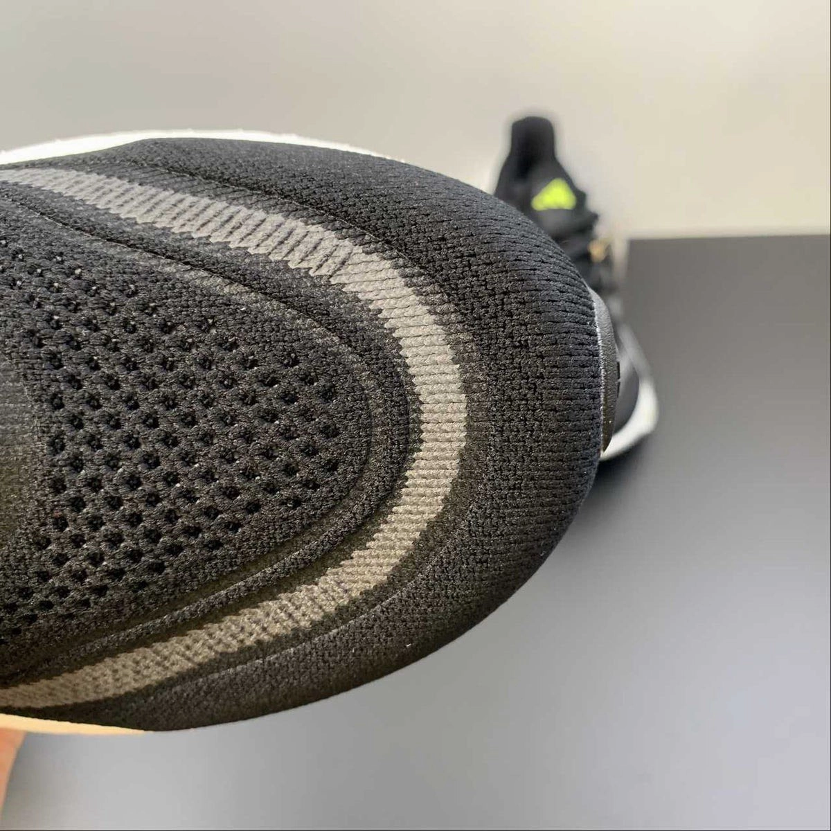 Adidas Ultraboost Light 23 Preto com Verde Adidas Sl 72 Rtn Shoes