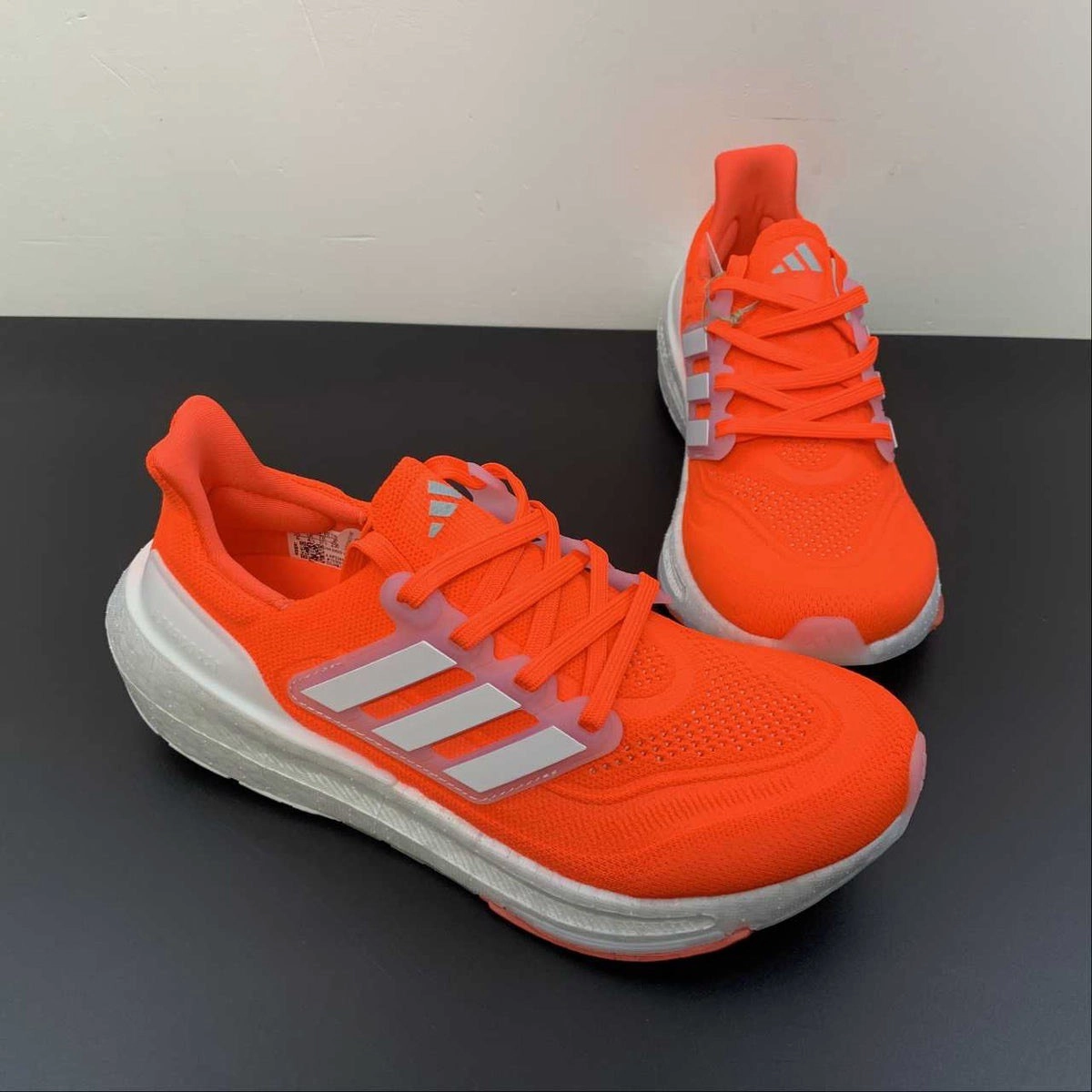Adidas Ultraboost Light 23 Vermelho com Branco Adidas Adv Shoes