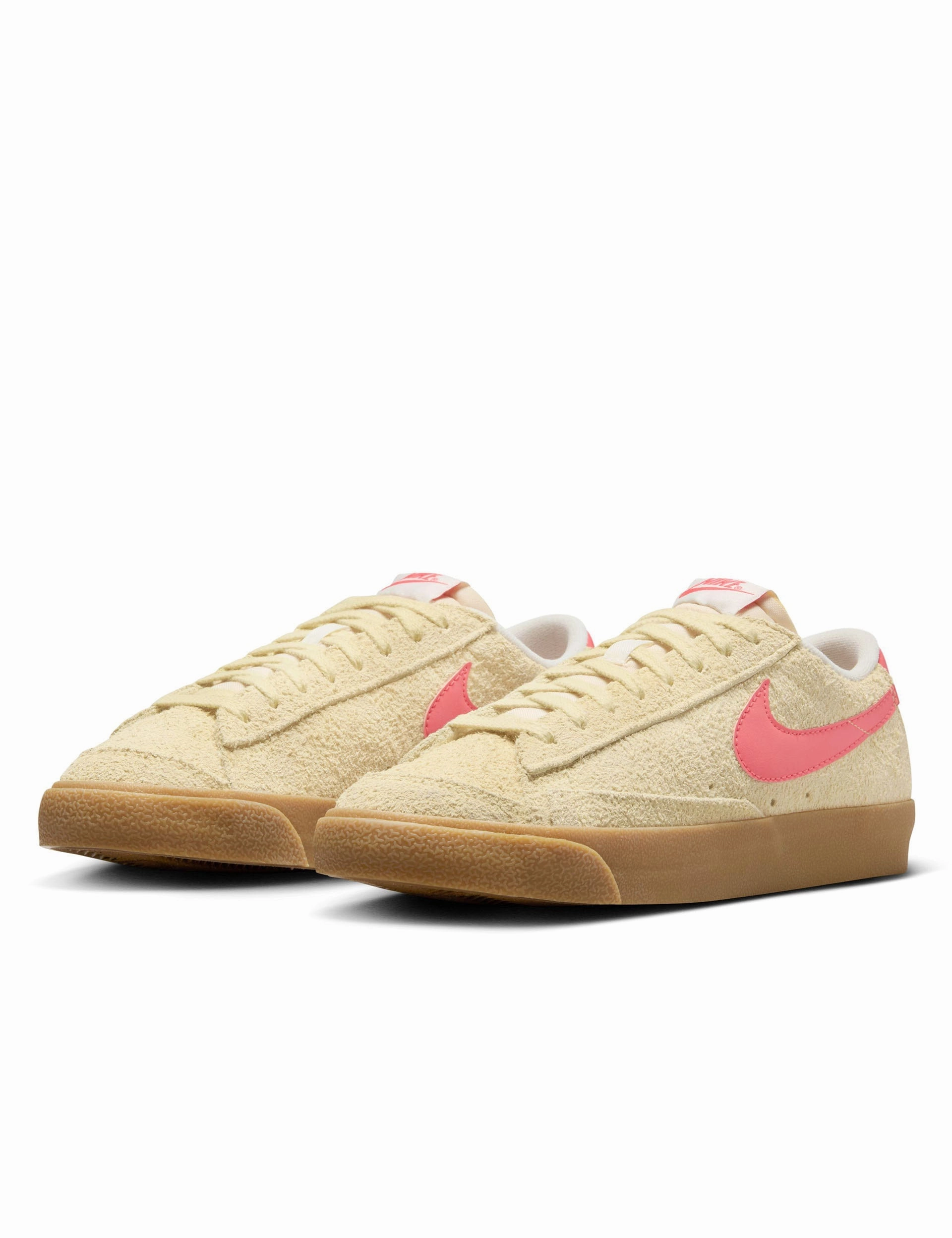 Blazer Low '77 Vintage Shoes - Alabaster/Magic Ember/Gum Light Brown Asic Badminton Shoe