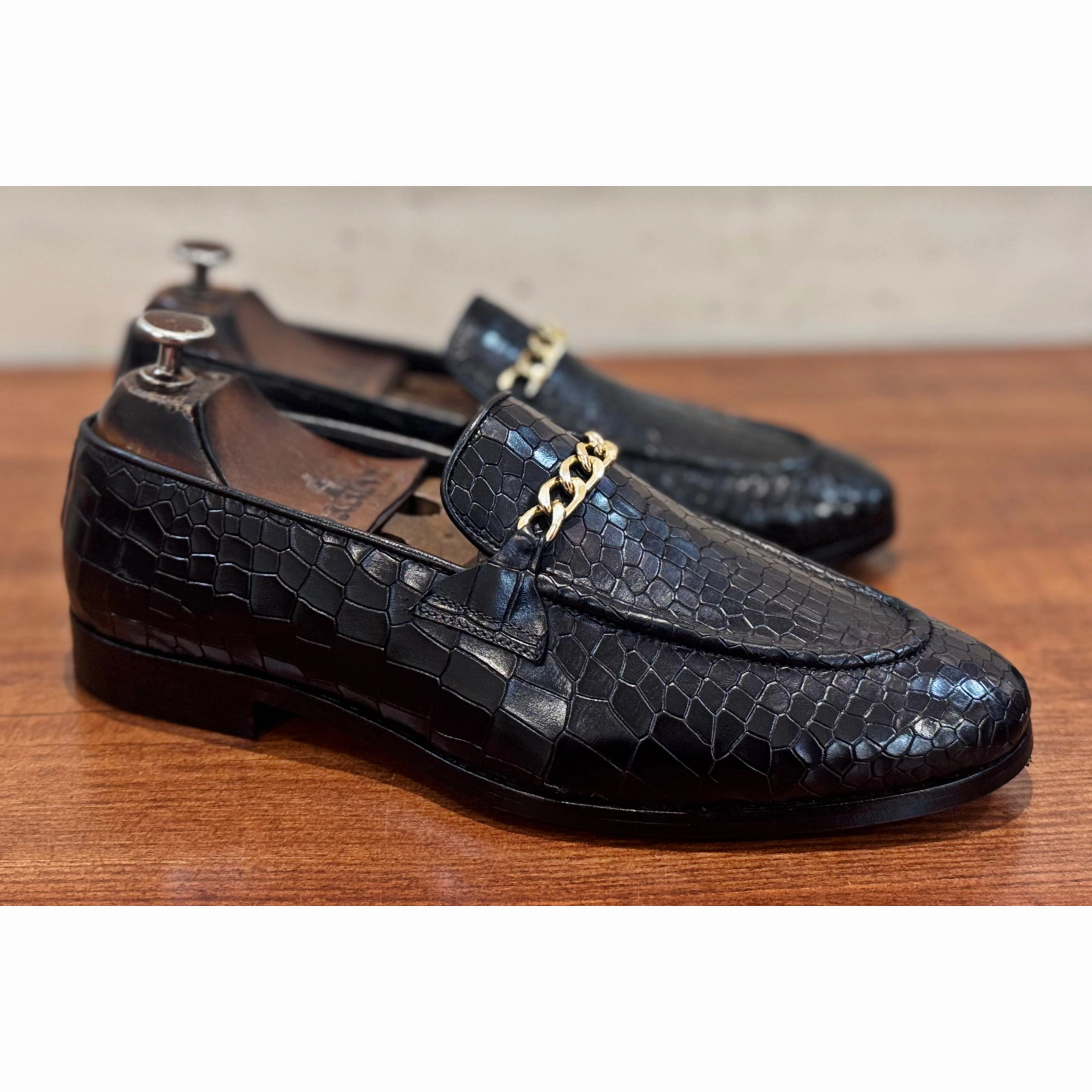 Comfortable Loafers Croco Loafers With Chain