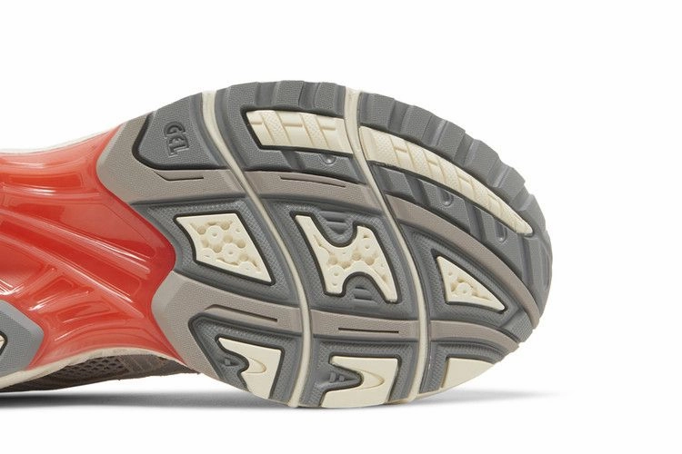 ASICS Gel-Kayano 14 Clay Grey Pure Silver Asics Legends Aggressor Wrestling Shoe