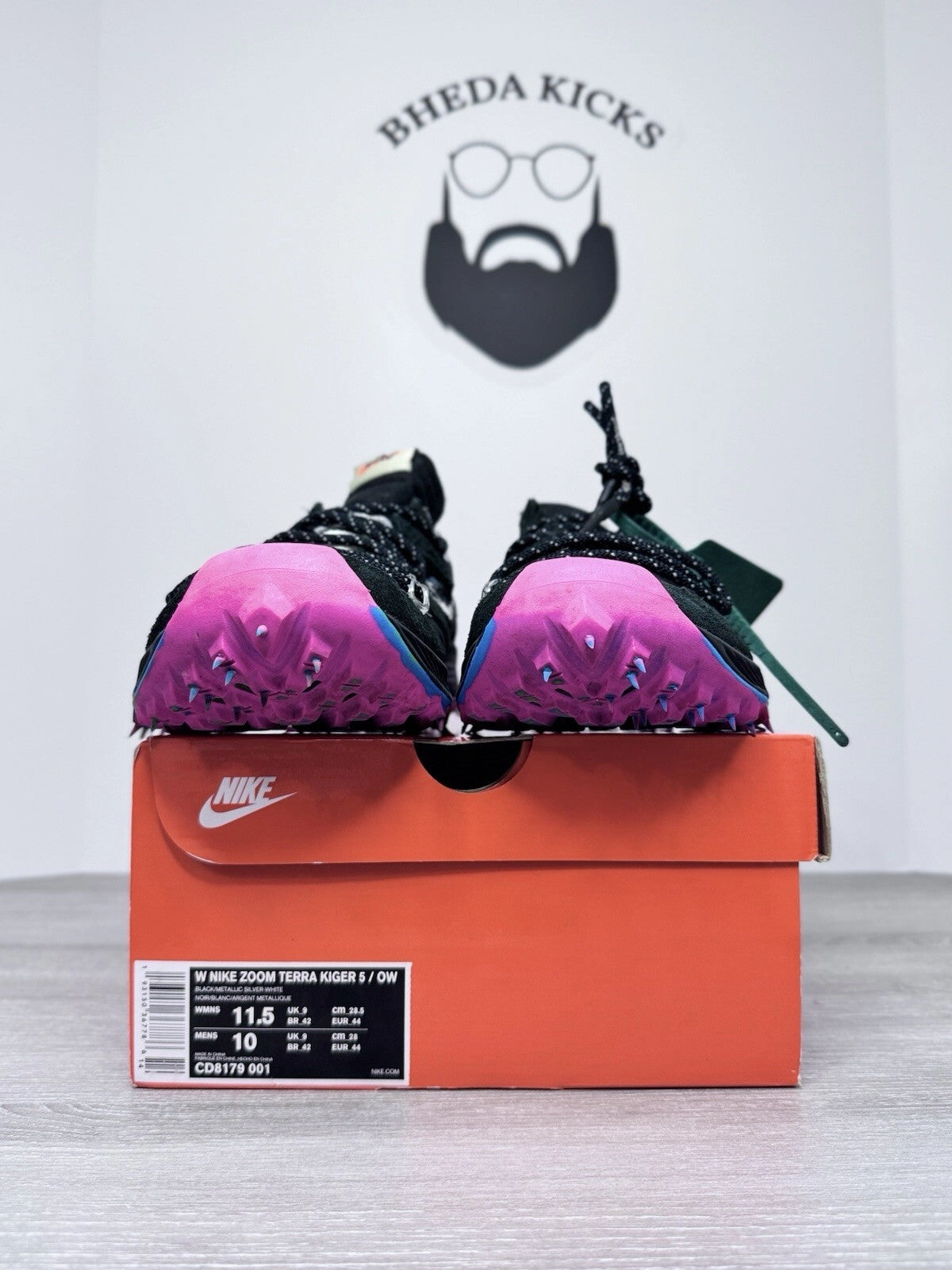 Size 11.5W/10M - Nike Zoom Terra Kiger 5 Off-White Black Preowned CLEAN Asics Frequent Trail Running Shoes