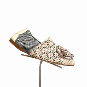 CHANEL- Pink & Black Floral Knit Flats, Size 39 Ecco Shoes Loafers