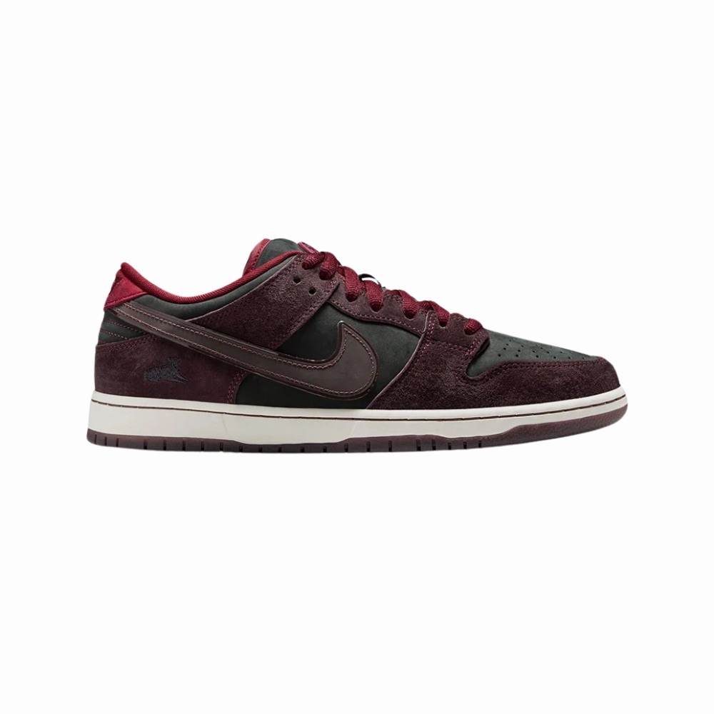 Nike SB Dunk Low Riot Skateshop Mahogany Dark Beetroot Team Red Sail Night Maroon Asics Gel Cumulus 23 Running Shoes