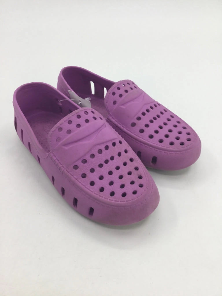 Floafers Child Size 1 Youth Purple Sandals/Flip Flops Anti Stink Flip Flops