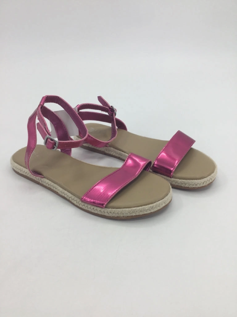 Mature Feet Flip Flops Gap Kids Child Size 4 Youth Pink Sandals/Flip Flops