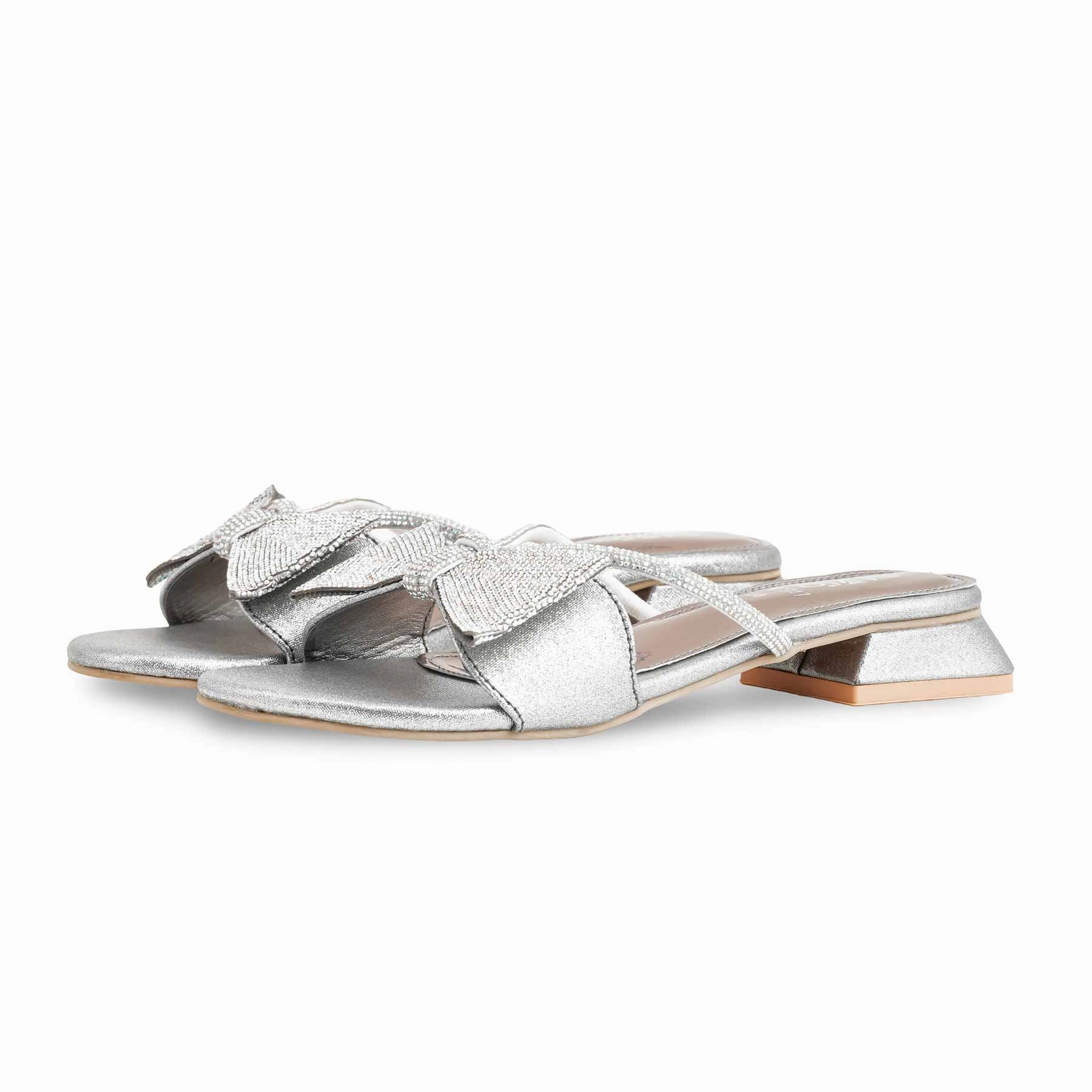 Thick Slippers Grey Fancy Slipper For Ladies FN7947