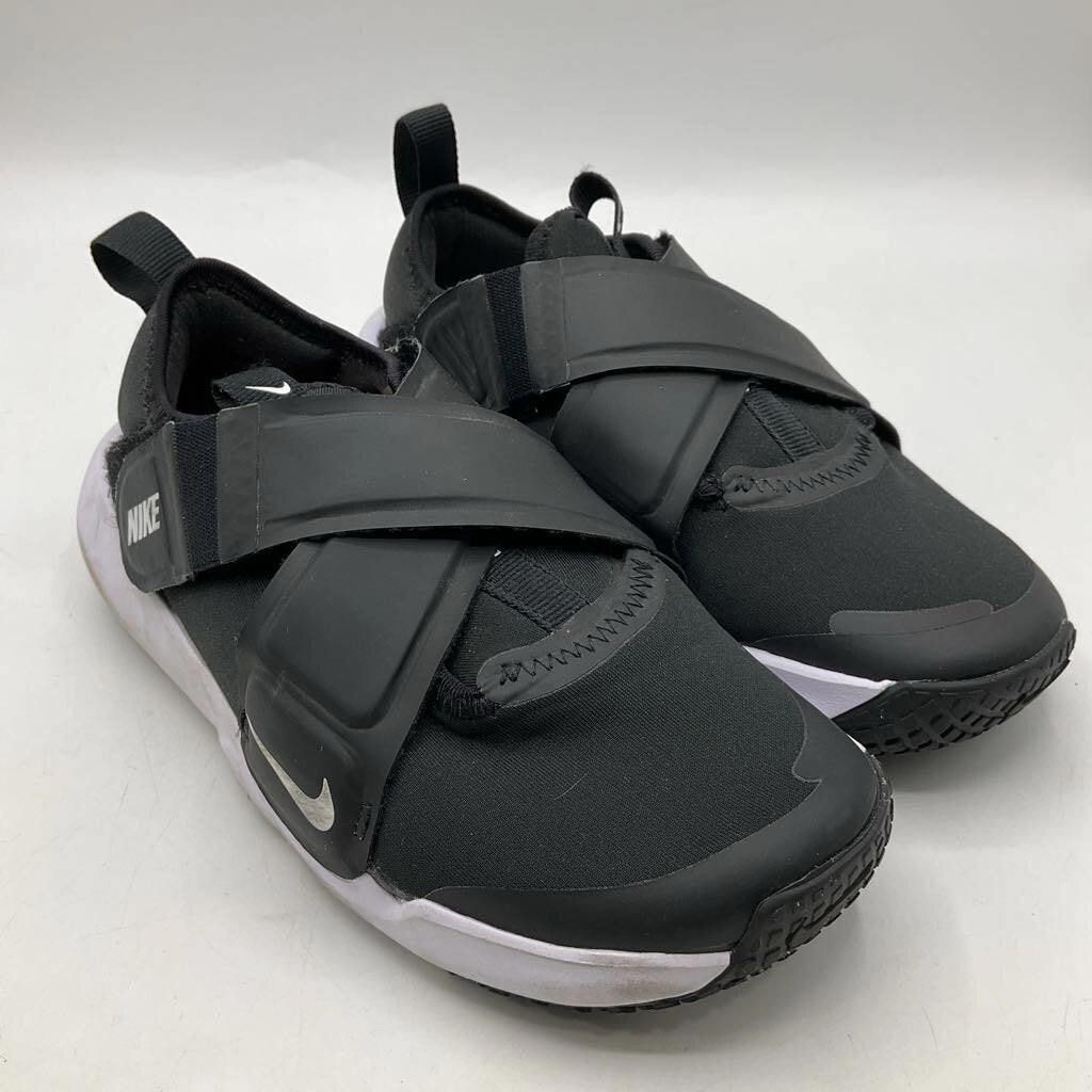 Size 13: Nike Black/White Velcro Strap Sneakers Asics Nimbus 26 Shoes