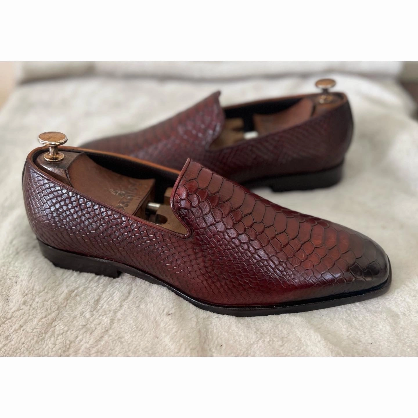 Pyhton Embossed Loafers Bordo Heeled Loafers