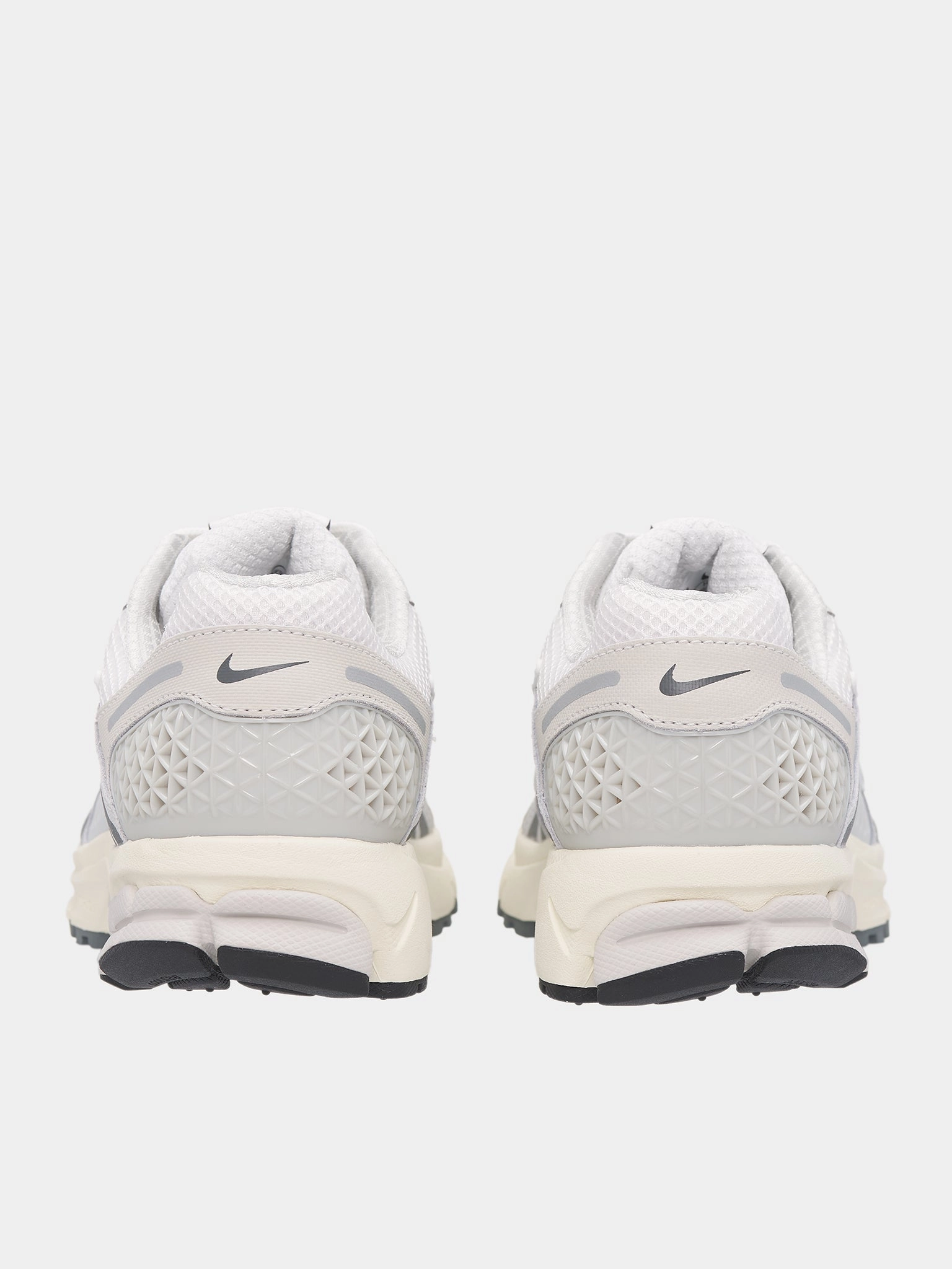 Zoom Vomero 5 (HF0731-007-PLATINUM-TINT-PHOTO) Naruto Shoes Asics