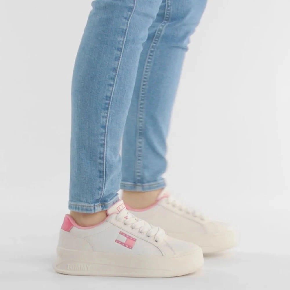 Sneakers Politics Tommy Hilfiger Jeans TJW City Flatform Sneaker Women EN0EN02500-WHTPNK