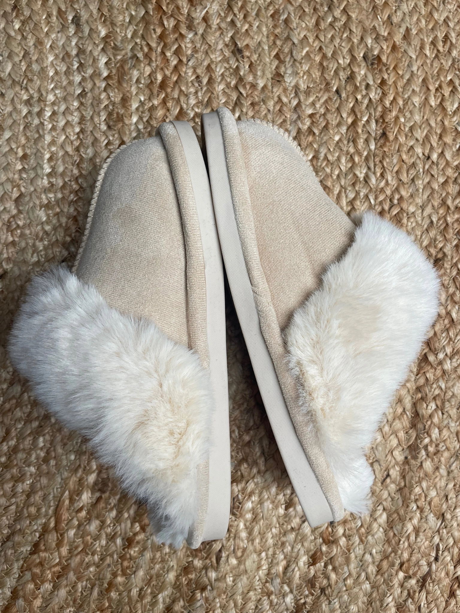 MILLE HJEMMESKO - BEIGE Clip Slippers