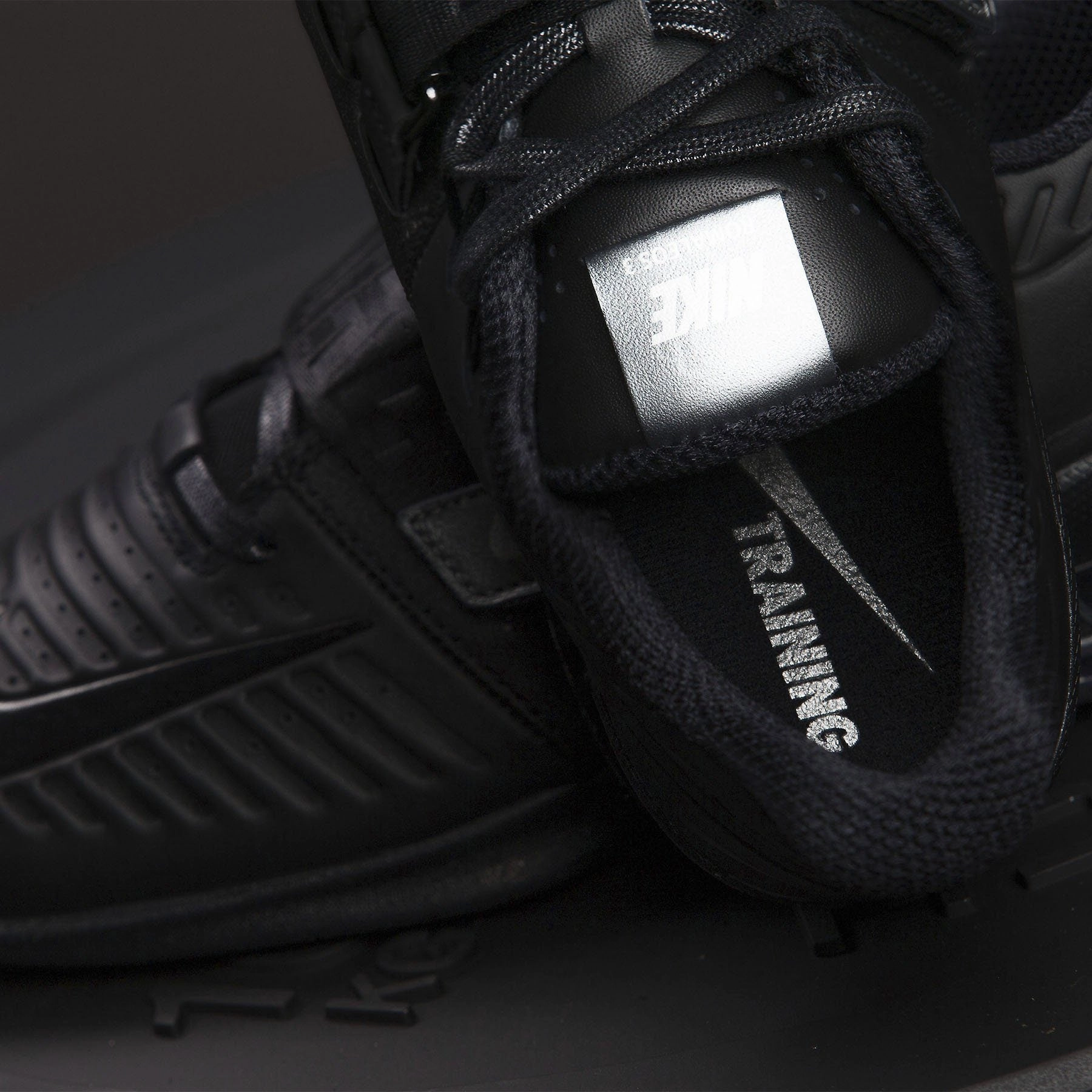 Asics Golf Shoes Wide Width Nike - Romaleos 3 XD Men's Weightlifting Shoes (Black/Metallic Bomber Grey)