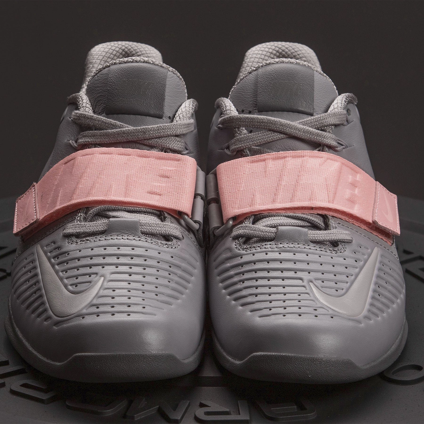 Nike - Romaleos 3 XD Men's Weightlifting Shoes (Atmosphere Grey/Pink Tint/Gunsmoke) Stefon Diggs Asics Shoe