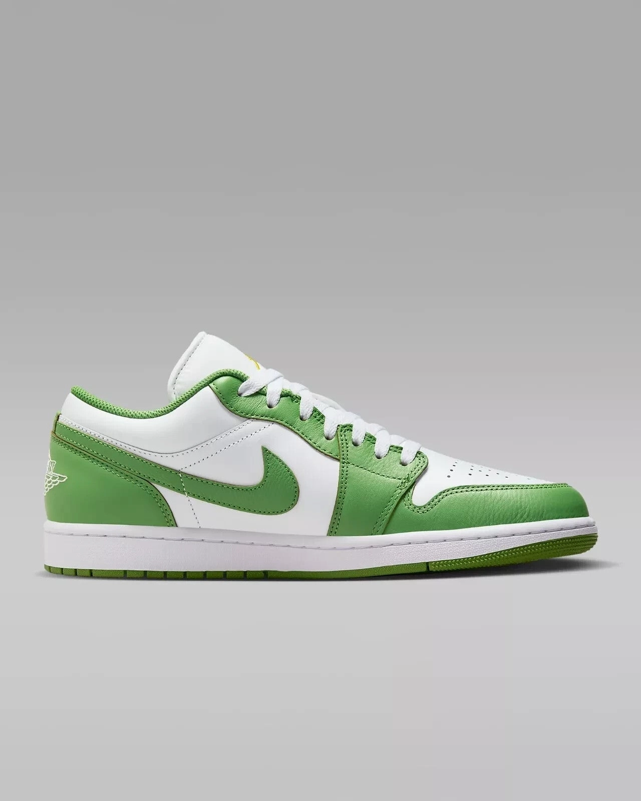 Nike Air Jordan 1 Low SE HF4823-100 Sneaker Men White Green Leather Shoes TF6886 (White,8.5) Asics Shoes Size Conversion
