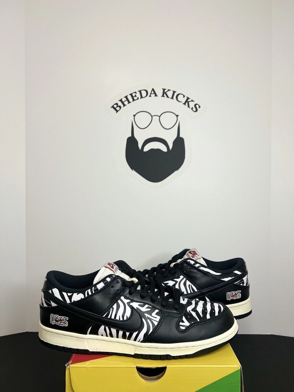 Nike Quartersnacks x Dunk Low SB Zebra Rare DM3510-001 Preowned Mens Size 11 Asics Olympic Volleyball Shoes