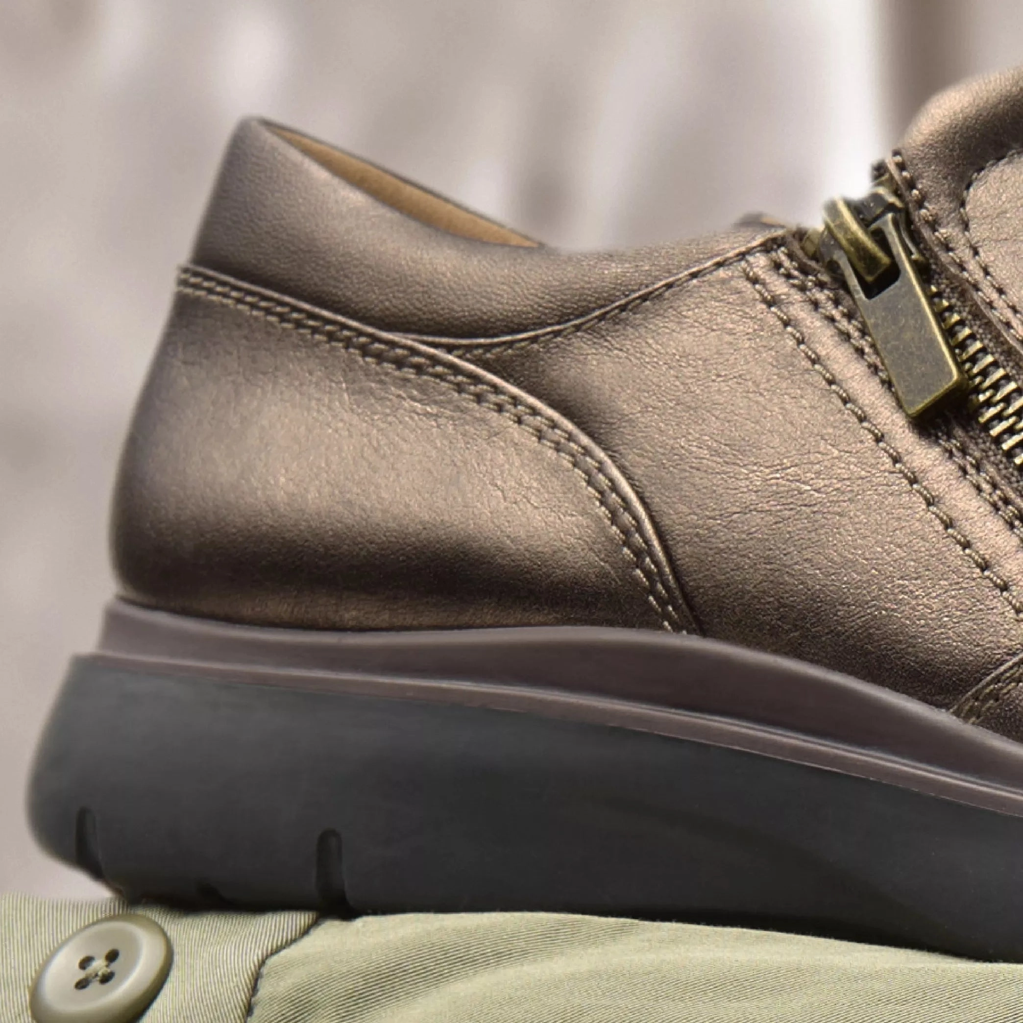 CLARKS | CASUAL SHOES | WOMEN | CERTINA PURE ANTIQUE BRONZE | BROWN Low Top Lace Up Casual Shoes