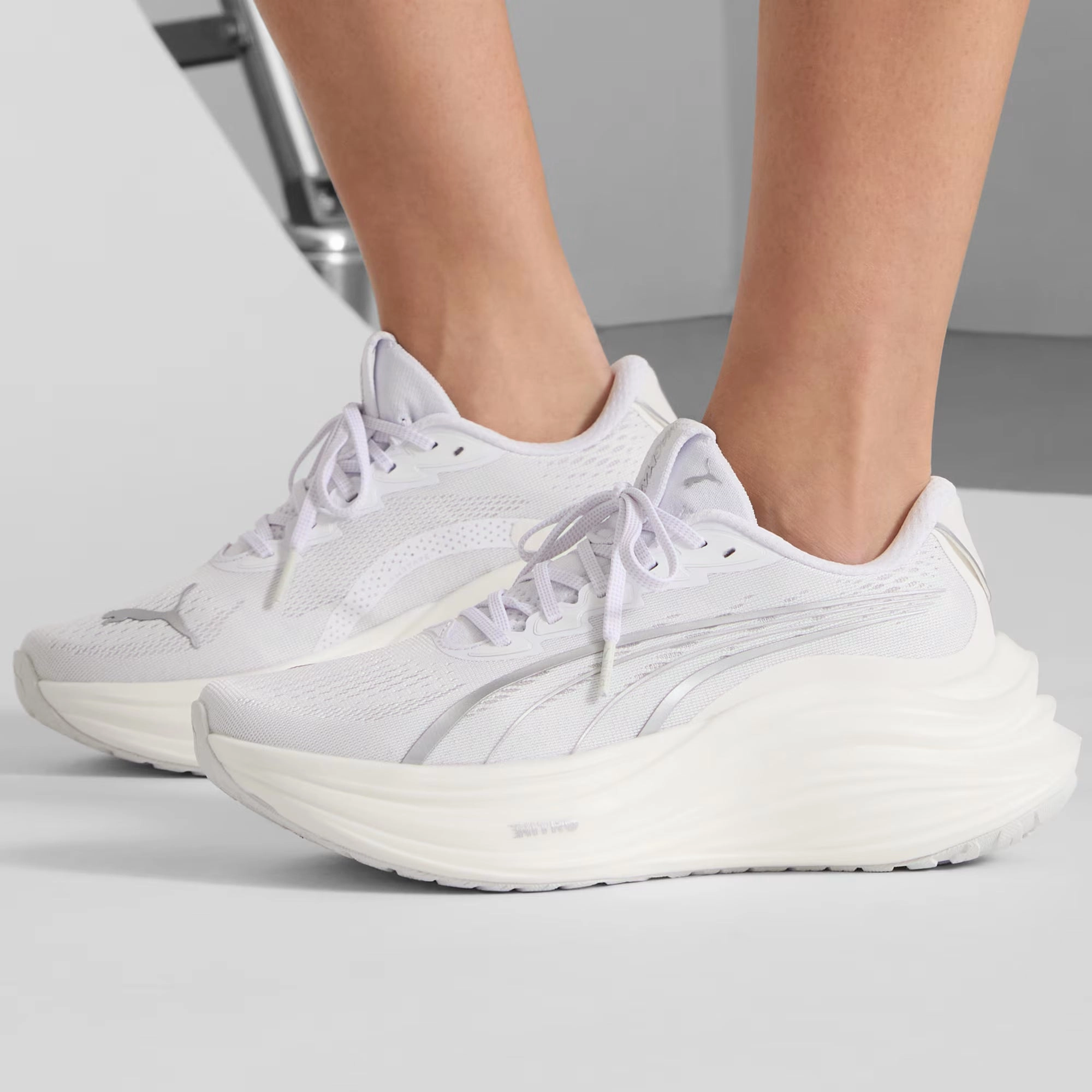 Asics Gel Ds Trainer 22 Running Shoe PUMA Womens Magmax - PUMA WHITE-PUMA SILVER