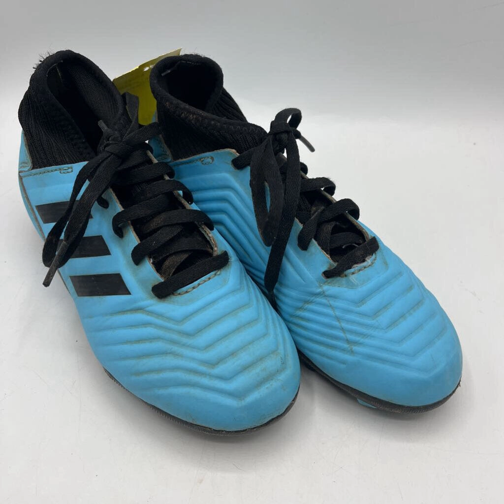 Size 1Y: Adidas Black/Blue Lace-Up Soccer Cleats Adidas Zoysia Spikeless Golf Shoes