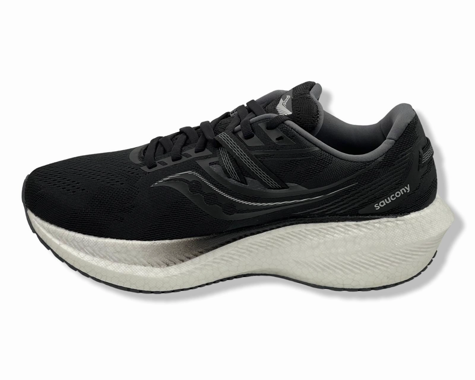 Saucony Triumph 20 WIDE Runing Shoes In Black\White For Men's Nyc Running Shoe Store Gait Analysis Berlin Marathon Training