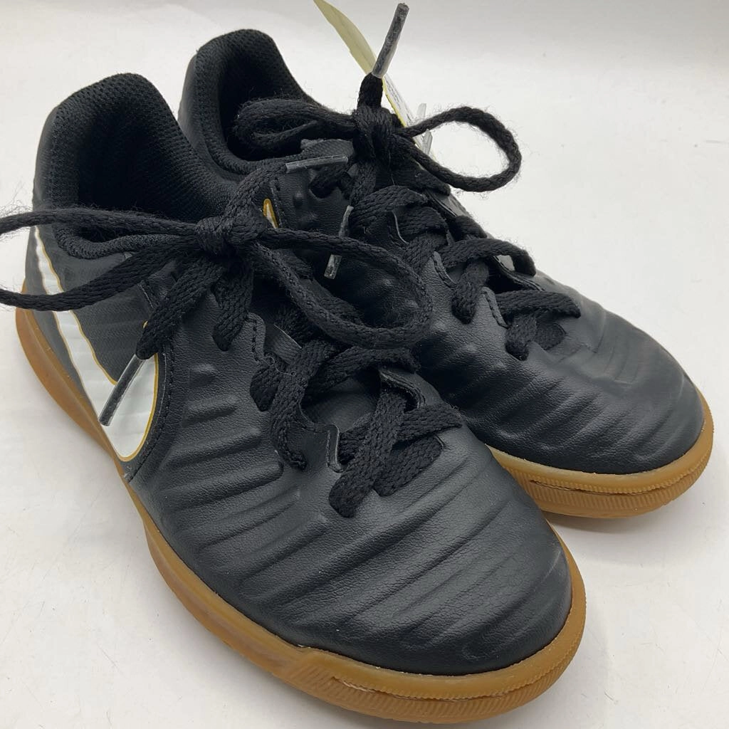 Asics Gore Tex Shoes Size 11: Nike Black/White Lace-Up Indoor Soccer Cleats