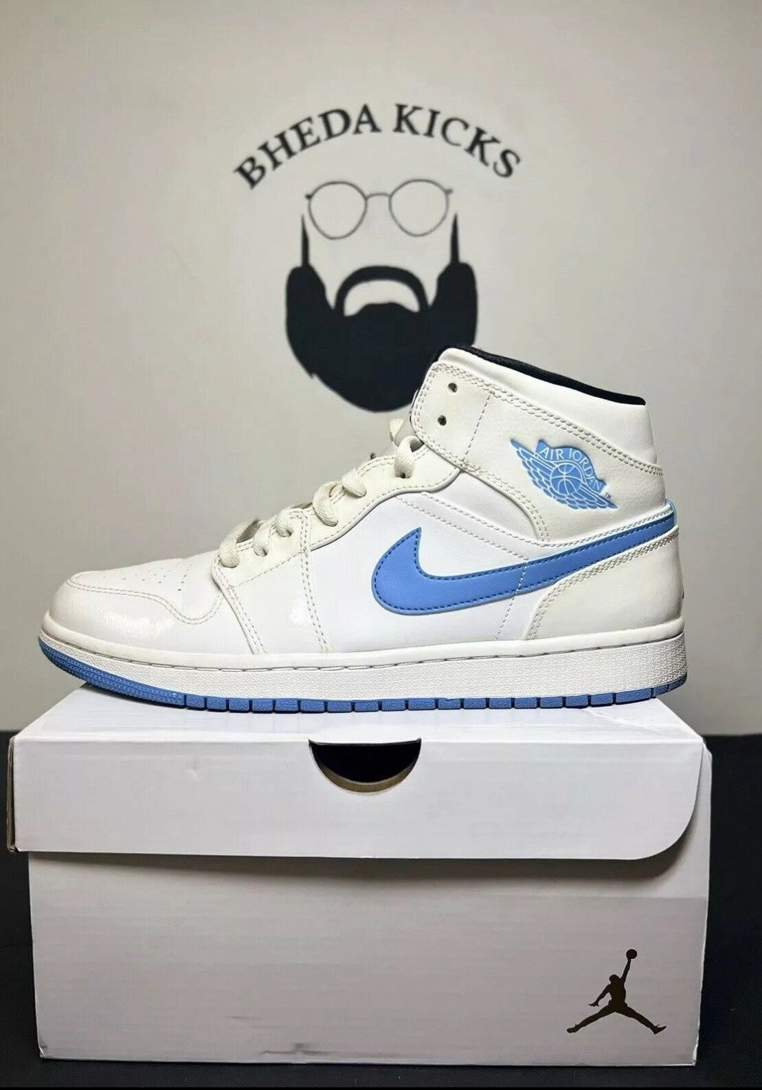 Size 11 - Men's Nike Air Jordan 1 Retro Legend Blue 554724-127 2014 Asics Gel Cumulus 21 Running Shoes