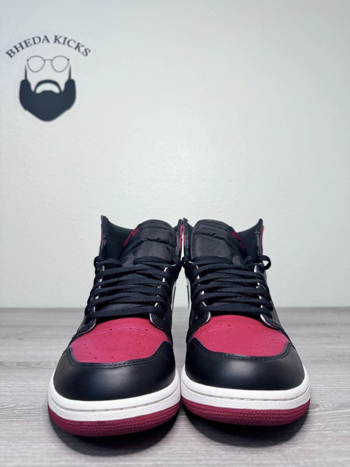 Shoes Similar To Asics Kayano Size 16 - Nike Air Jordan 1 High OG Bred Toe Black Red 555088-610 Preowned