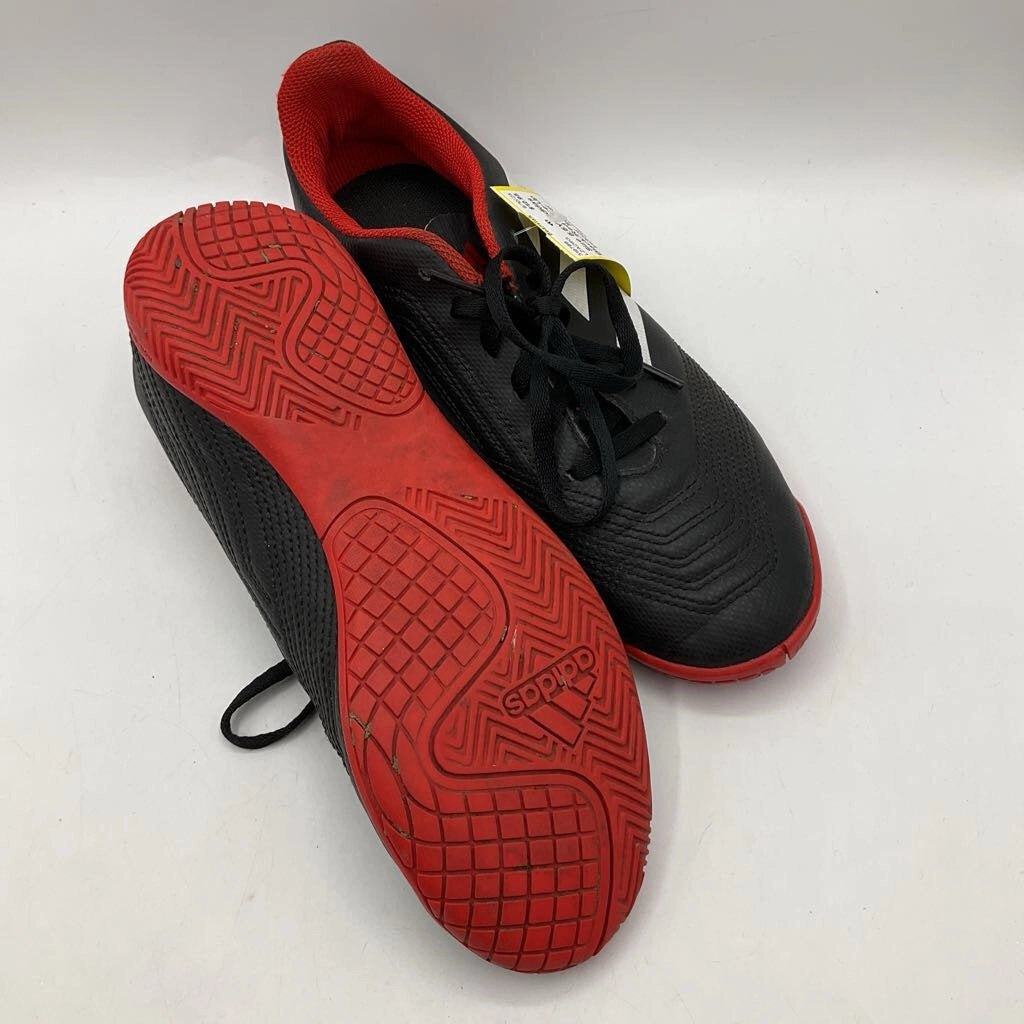 Adidas Top 10 Shoes Size 5.5Y: Adidas Black/Red Lace-Up Indoor Soccer Cleats
