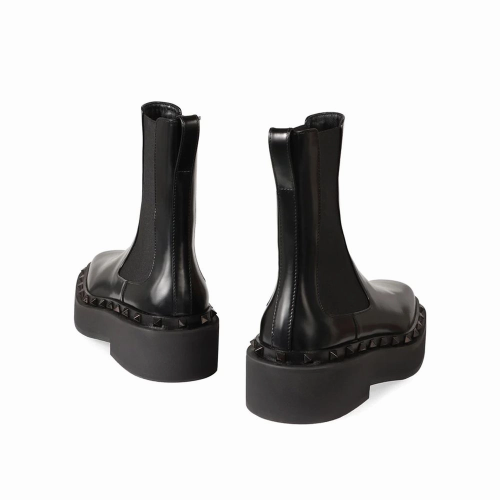 Supine Running Shoes Valentino Garavani Black Calfskin Chelsea Boots