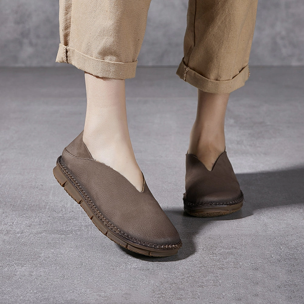 Cross Country Flat Shoes V-cut Slip-On Flat Leather Shoes Slippers