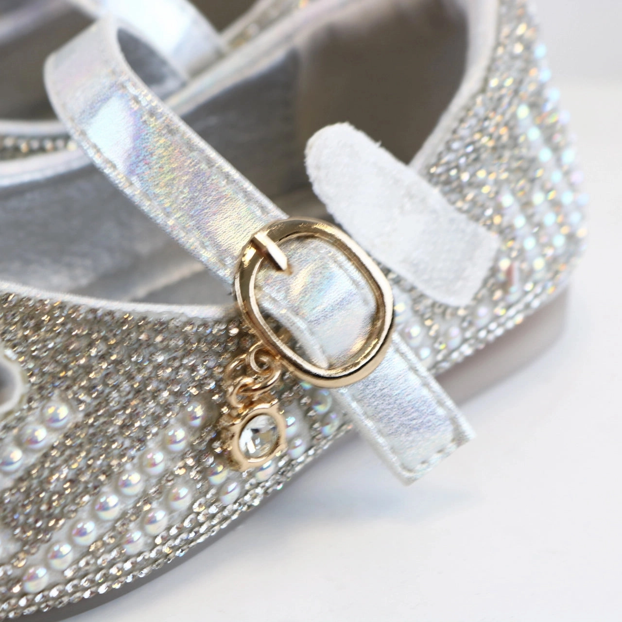 2000s Flat Shoes Pearl and Rhinestone Shoes