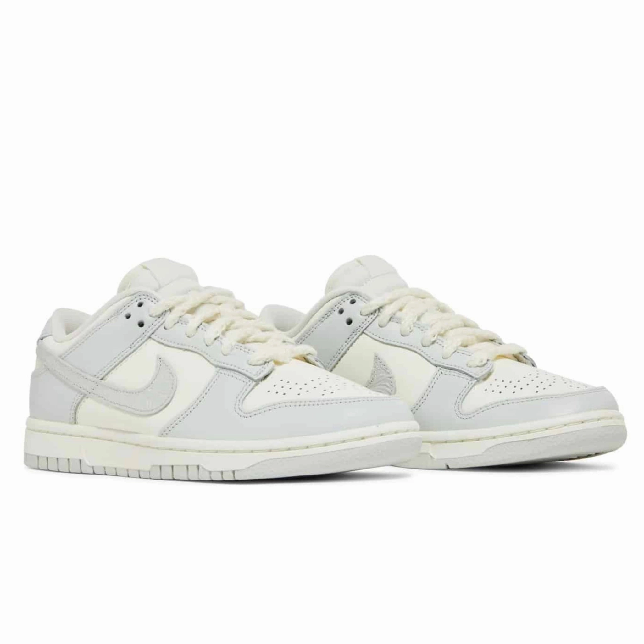 Asics Gel Nimbus 16 Running Shoe Women's Dunk Low Needlework Sail Aura Neutral Grey