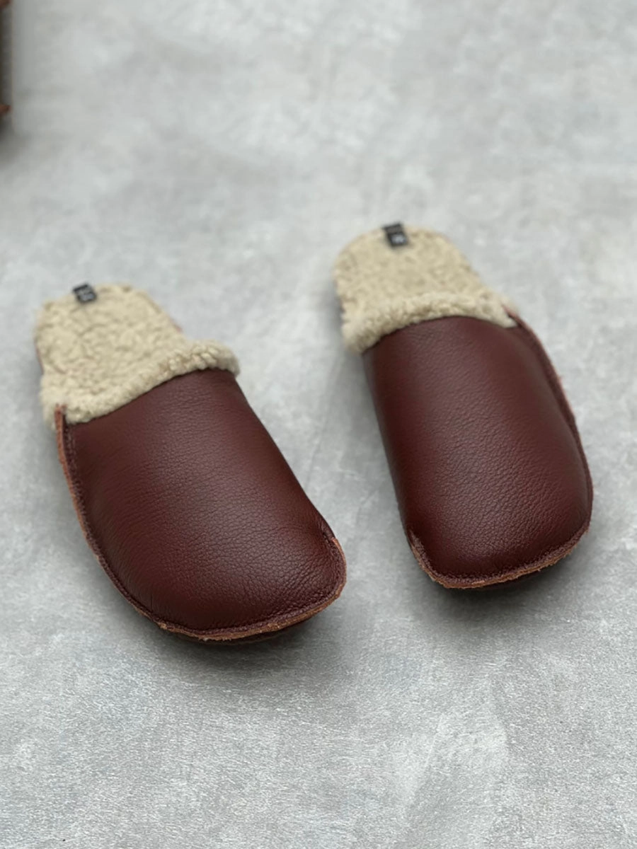 Women Vintage Winter Leather Fleece-lined Flat Slippers AV1041 Non Slip Slippers For Dogs